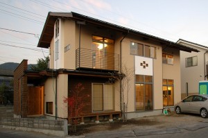 平成23年11月完成