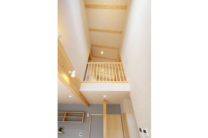 202004-s-Stairwell2