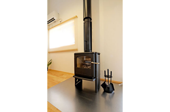 202203-n-wood-burning-stove02
