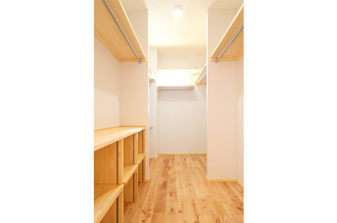 202312o-closet-2