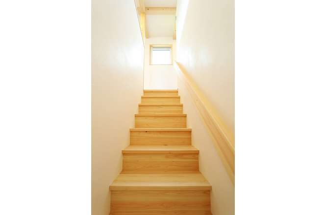 2026_f_18_stairwell_IMG_2286-2_thumb