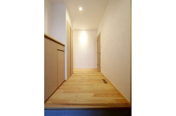 5_entrance-plaster-wall_IMG_2473-2_thumb